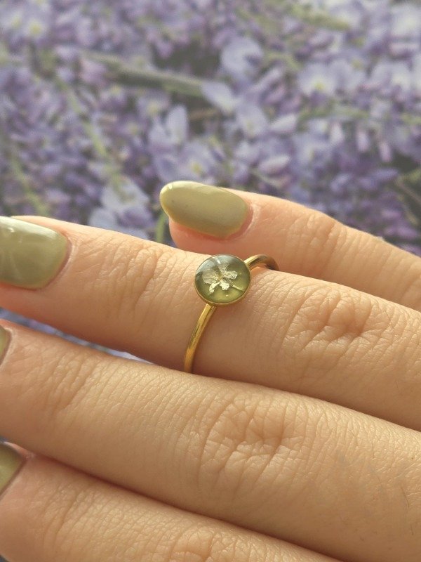Producto - destello pistacho en mano