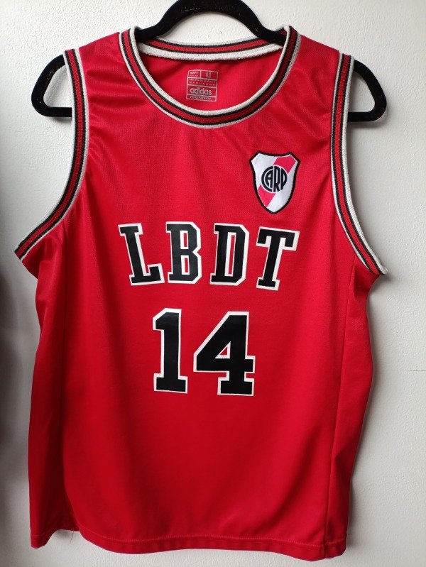 Producto - Musculosa de River Bascket