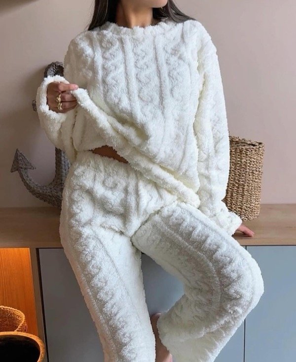 Producto - PIJAMA TRENZADO POLAR SOFT - Crema -