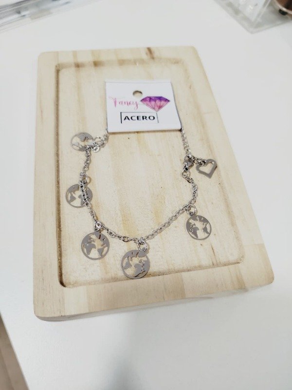 Producto - Pulsera World