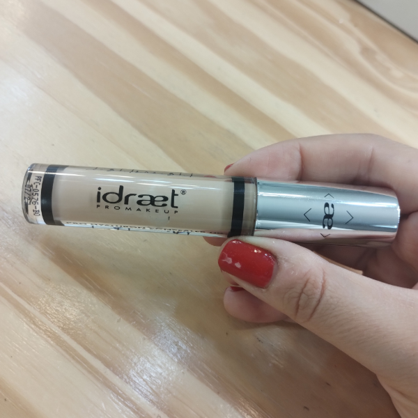 Producto - Corrector Pro Hyaluron Lightweight - Idraet Pro Make Up