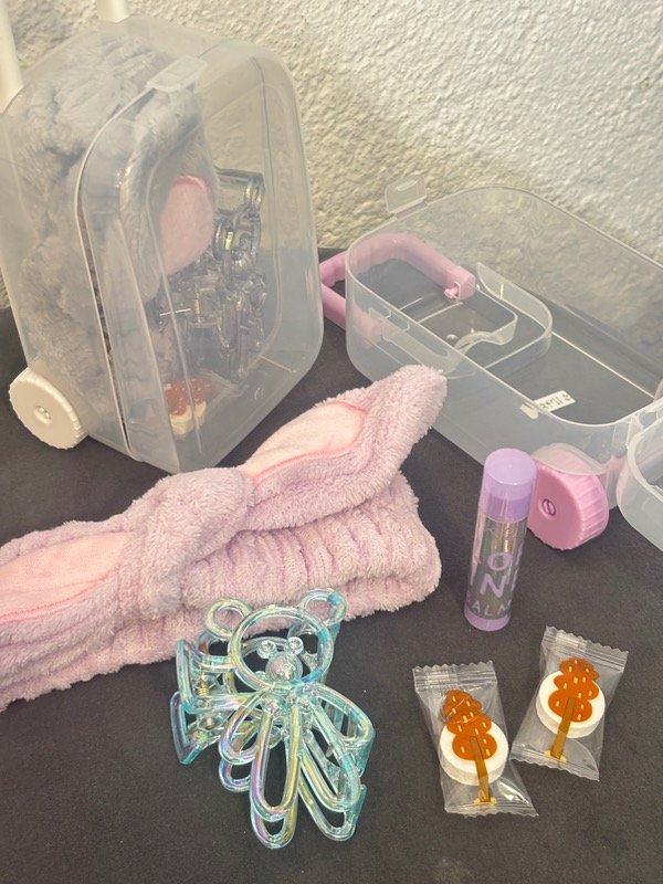 Producto - Valijita con artículos de skin care