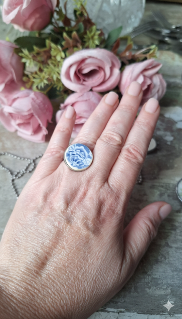 Producto - Anillo azul claro inglés