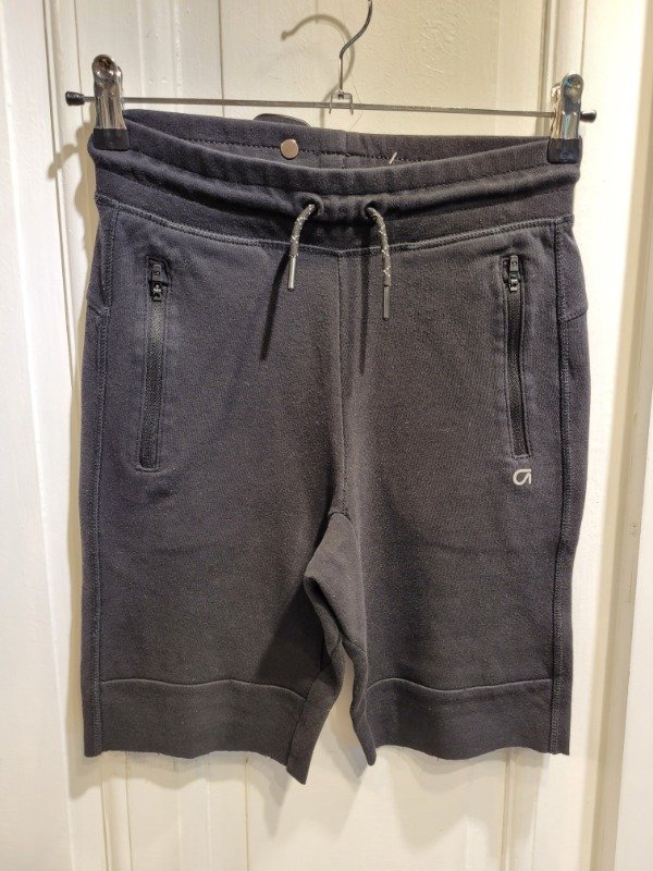 Producto - Short GAP negro jogging Talle 10 años - PRECIO: 7X
