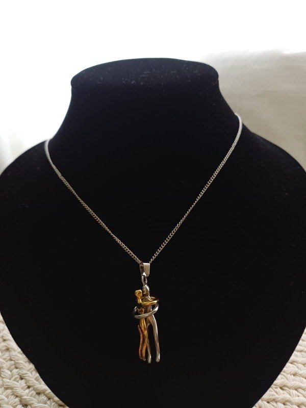 Producto - Cadena "Abrazo Eterno" dorado