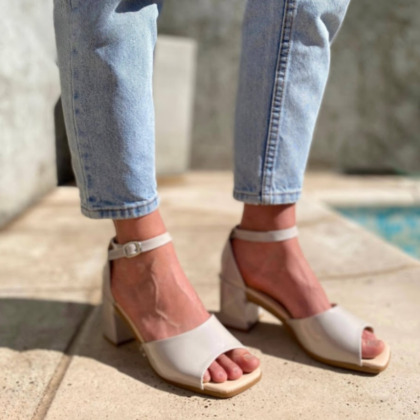 Producto - Sandalia Taco Cuadrado con Faja Ancha 218