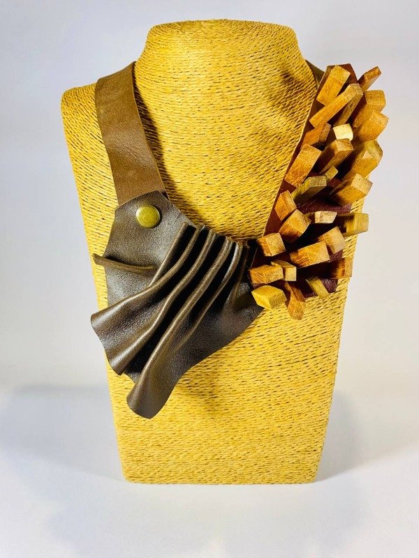 Producto - Collar Cedro