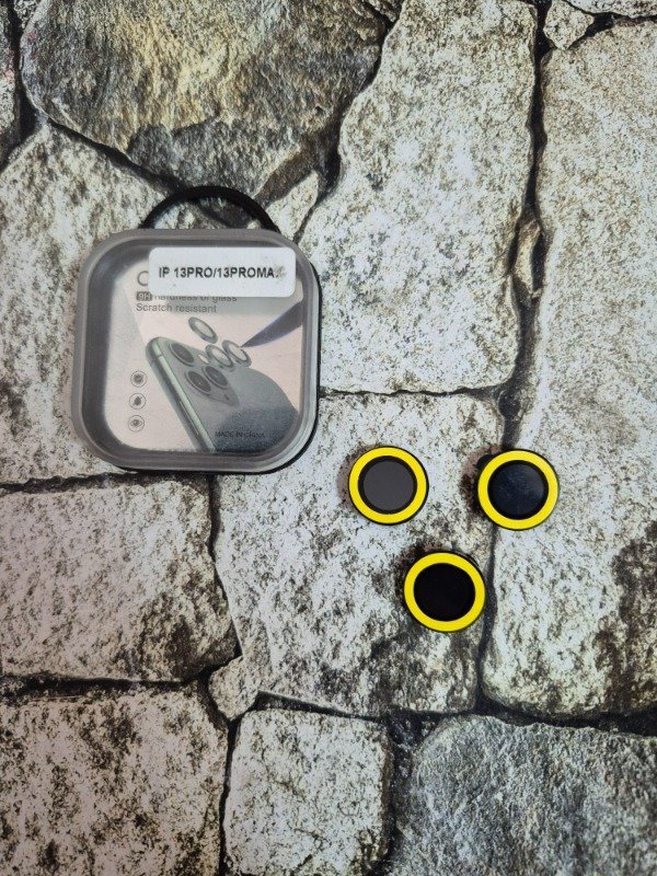 Producto - Protector de cámara brilla oscuridad Iphone 13 Pro/13 Pro Max amarillo