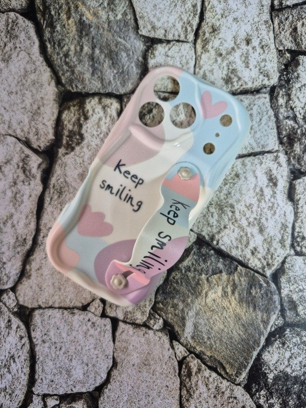 Producto - Funda tpu diseño con strap Iphone 17 Pro smile