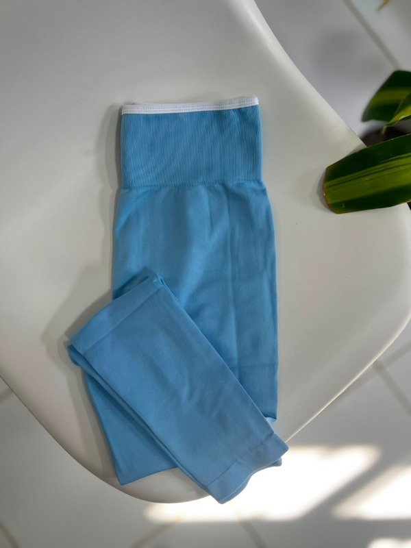 Producto - D LIRIO SIN FRUNCE (CON VIVO) - 3