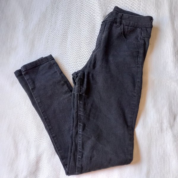 Producto - Pantalón negro (T. 36)