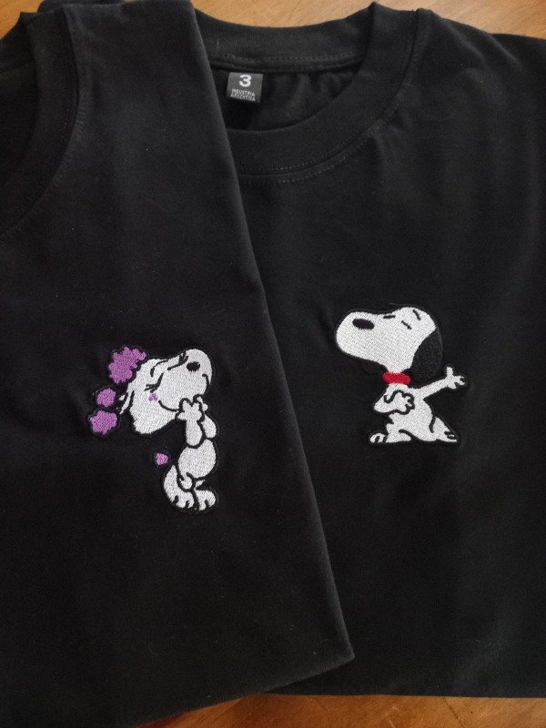 Producto - Remera Snoopy arrodillado