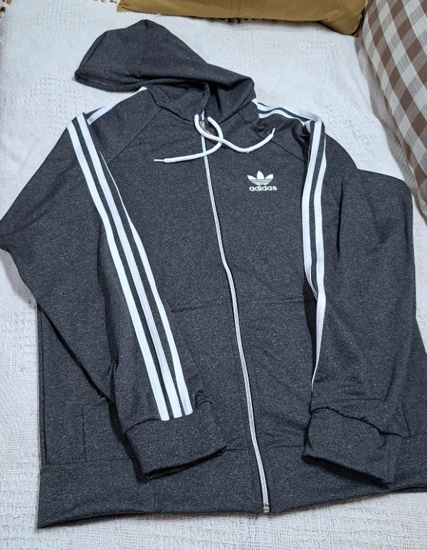 Producto - CAMPERA CON CAPUCHA - 3