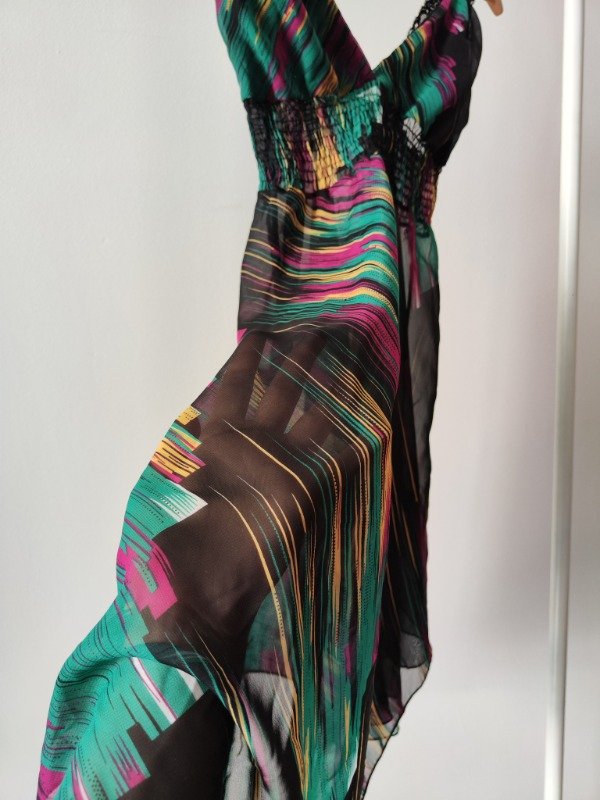 Vestido con pintadas y encaje — imagen 3