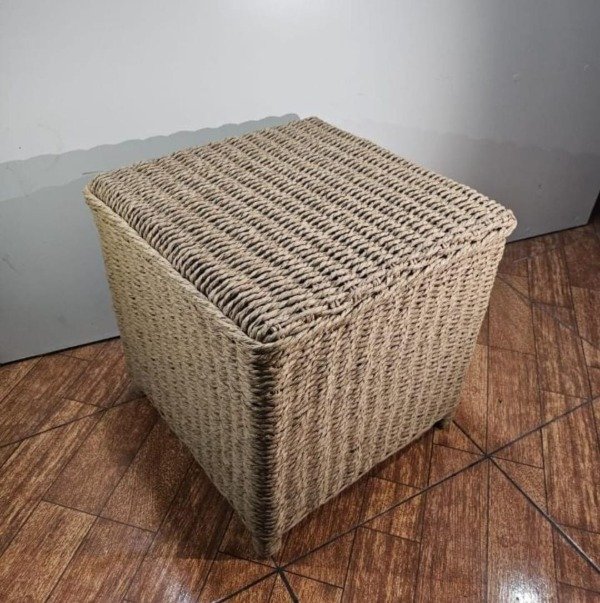 Producto - Puff Tejidos En Hilo Kraft Cuadrado