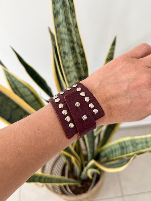 Producto - BRAZALETE ROCK TACHAS (cuero)
