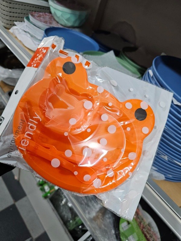 Producto - Plato Infantil Rana con cubiertos