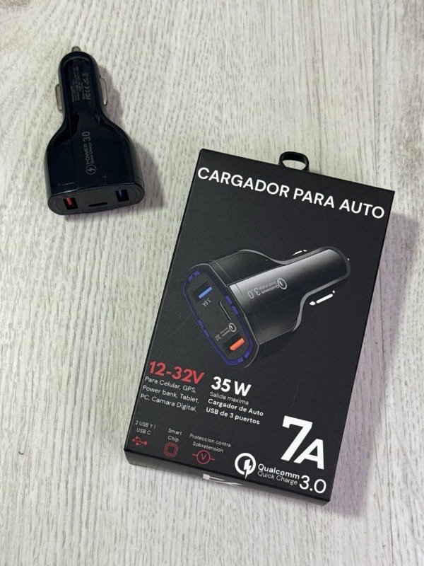 Producto - CARGADOR DE AUTO 12V TEEKY TRIPLE - 2 USB + 1 TIPO C