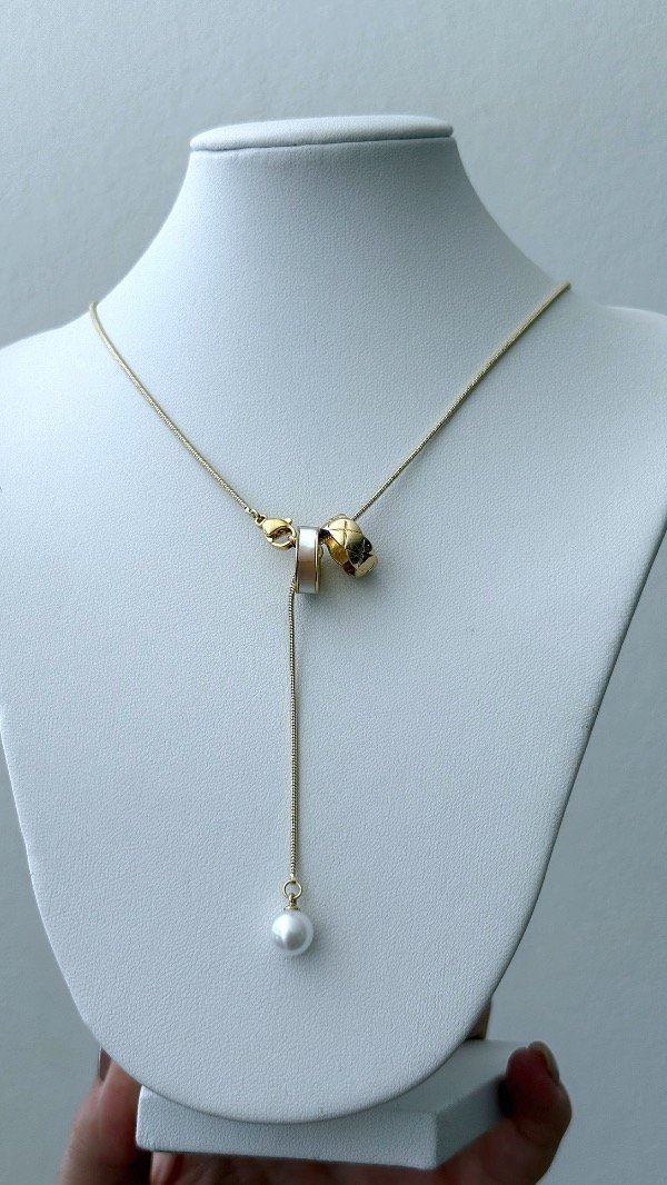 Producto - Corbatero cola rata argollas y perla regulable ORO LAMINADO