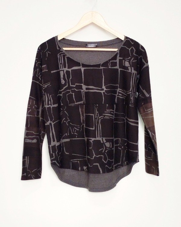 Producto - Buzo Olivia -gris estampa Campo en negro-