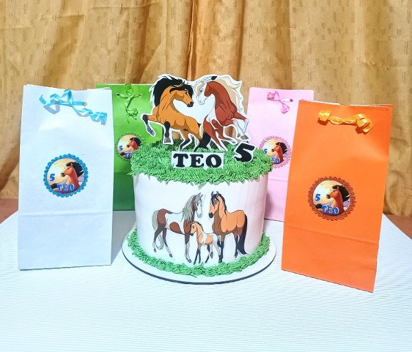 bolsa-de-papel-con-stickers-caballo-salvaje-spirit-mirian-dulce-golosinas
