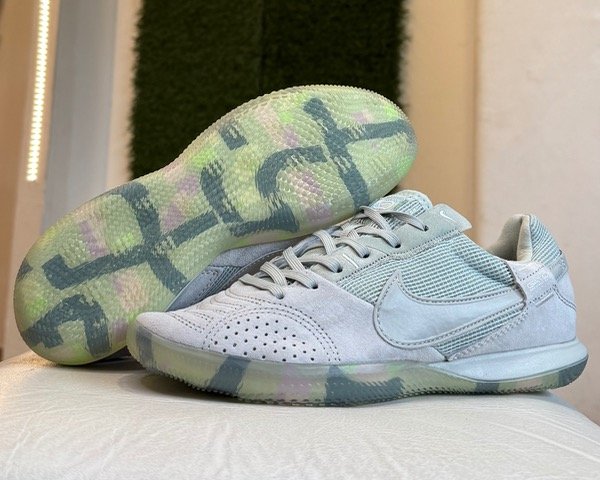 Producto - NIKE GATO verde