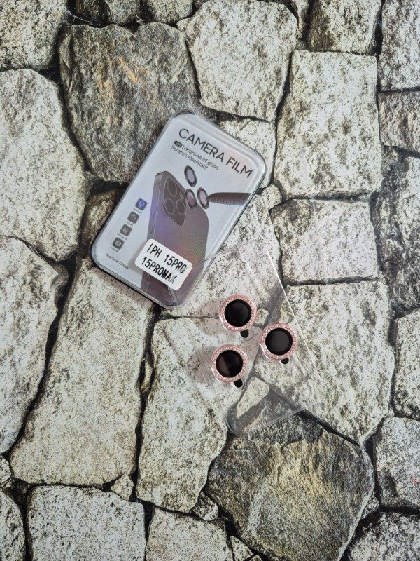 Producto - Protector de cámara strass Iphone 15 Pro / 15 Pro Max rosa