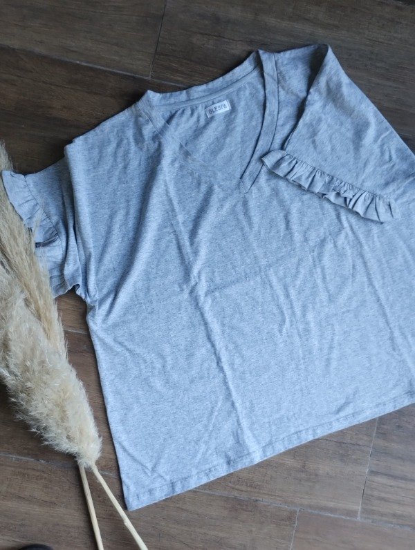 Producto - Remera Jota Gris