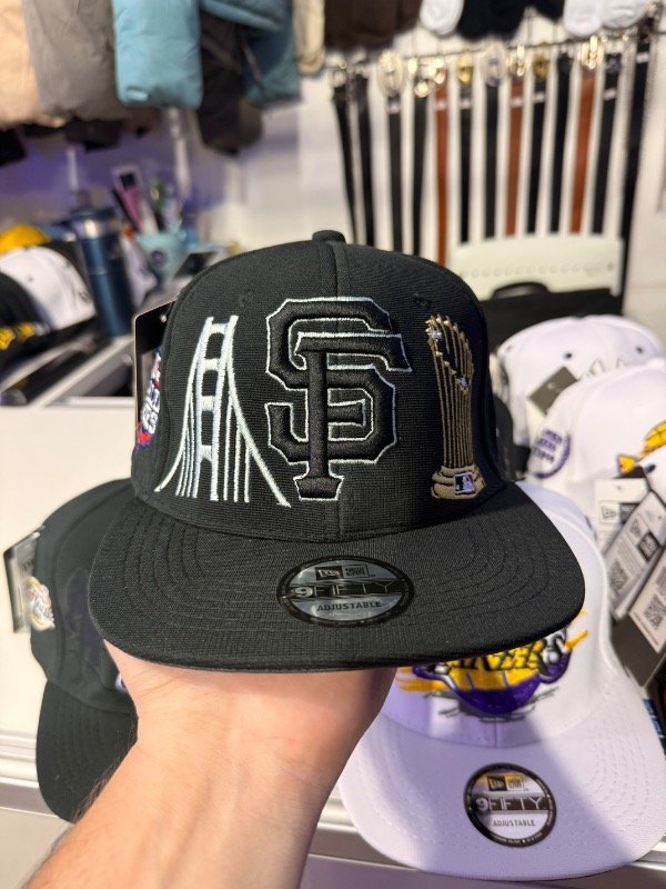 Producto - Gorra Cerrada SF Black