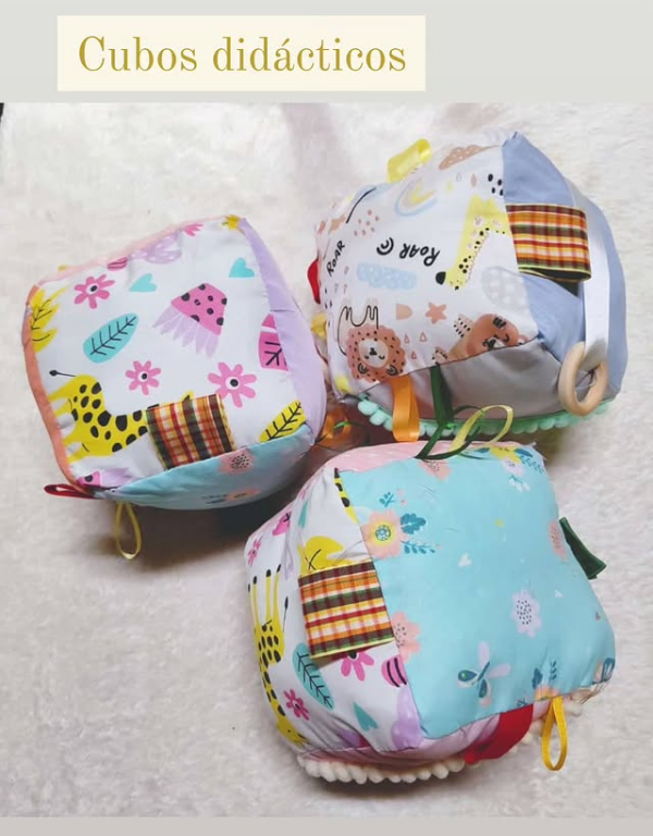 Producto - CUBO DIDÁCTICO CON SONAJERO (17X17 CM)