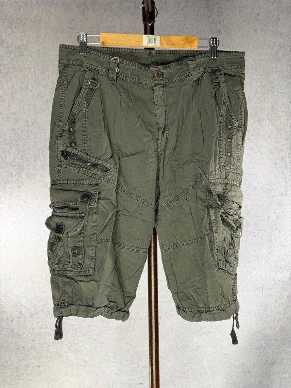 Producto - BERMUDA HOMBRE IRUN VERDE IMPORTADA