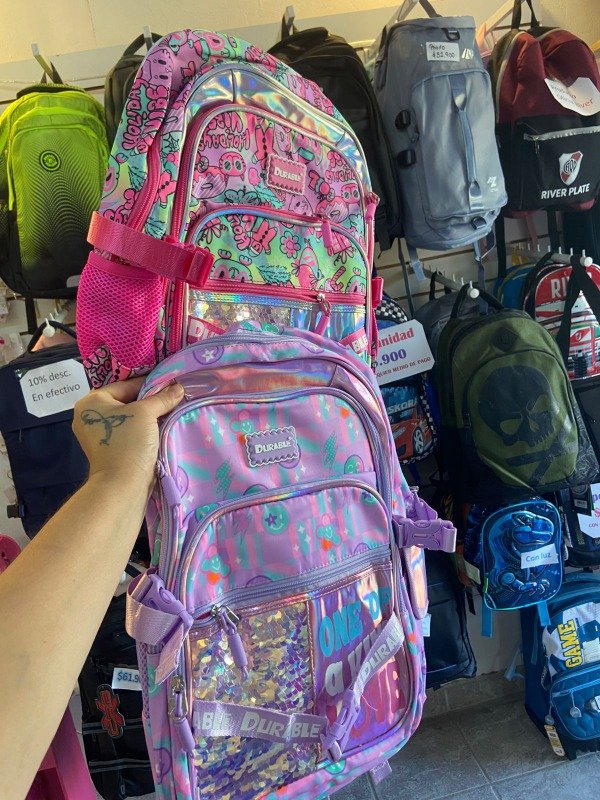 Producto - Mochilas Charol 19"