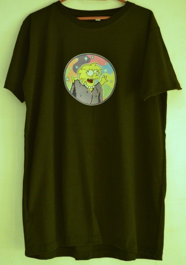 Producto - Remera Lisa "La reina de los lagartos"