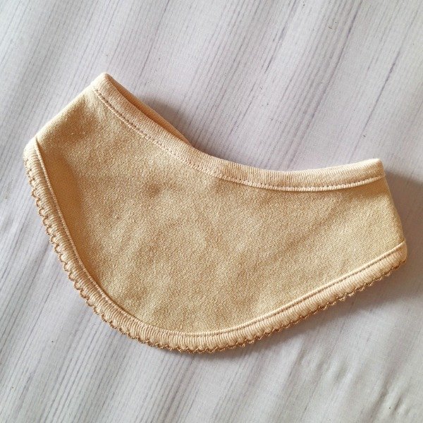 Producto - Babero Bandana Picot Chocolate