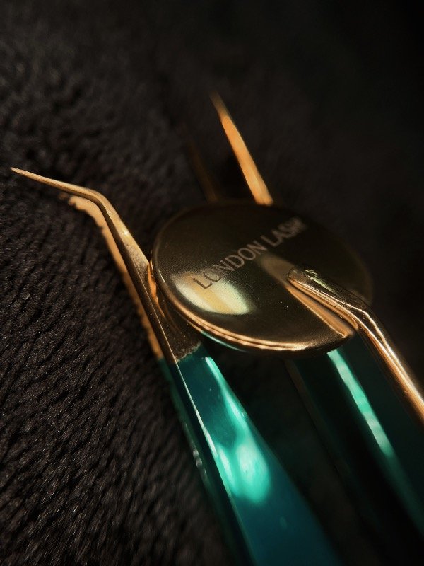 Producto - KIT EDICIÓN LIMITADA Pinzas + espejo