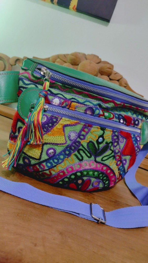 Producto - RIÑONERA ART 83