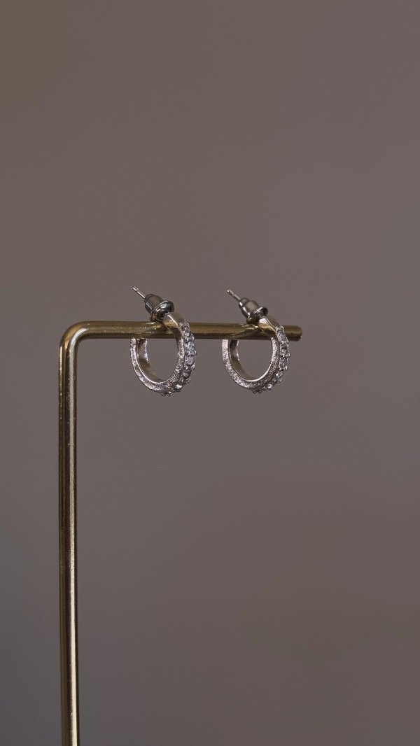 Producto - Argollas plateadas cubic