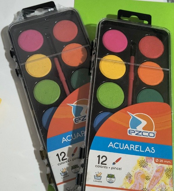 Producto - Acuarelas ezco x 12 con estuche