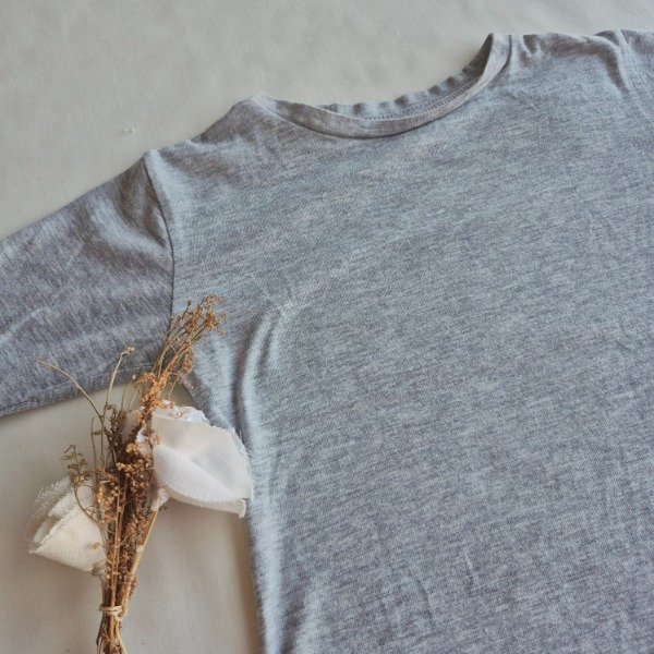 Producto - Remera ML lisa gris