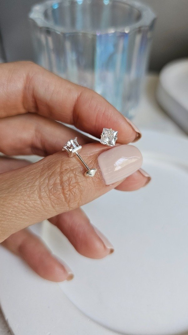 Producto - Abridor cubic cuadrado 5mm. Plata