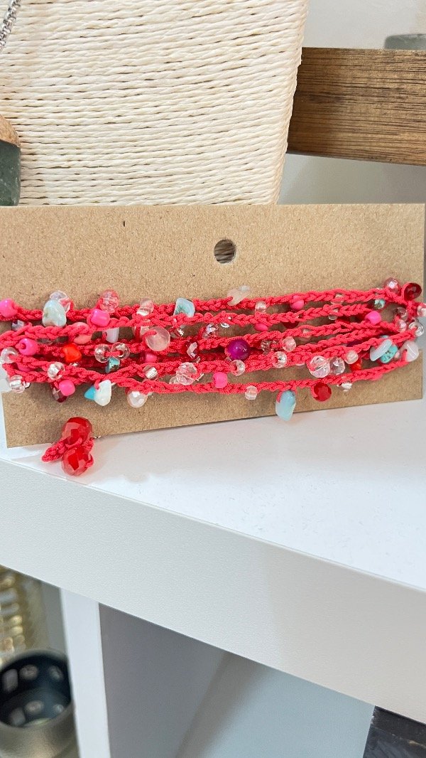 Producto - Collar mil vueltas fuccia