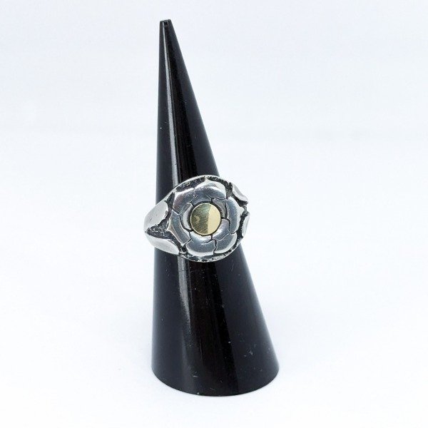Producto - Anillo sello flores con centro de oro, talle 13 y 18