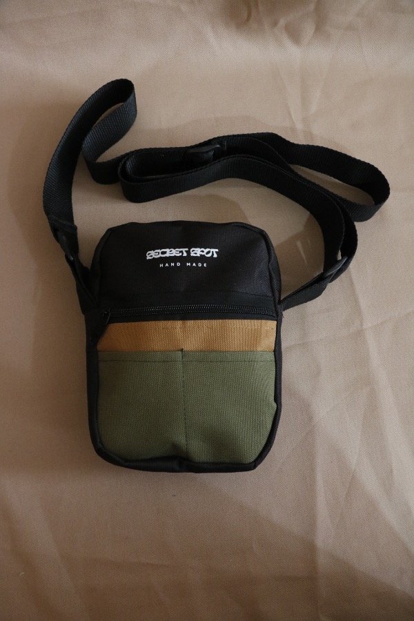 Producto - Morral negro verde mostaza