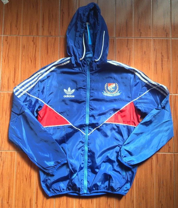 Producto - Rompeviento 2023 Yokohama Marinos