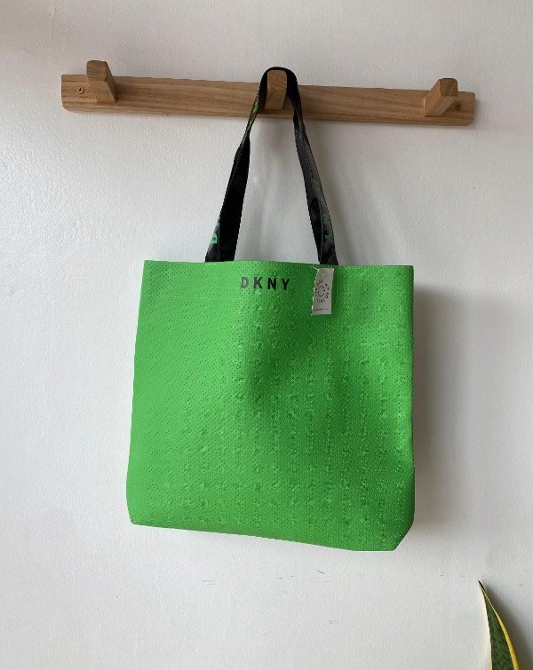 Producto - Cartera verde DKNY