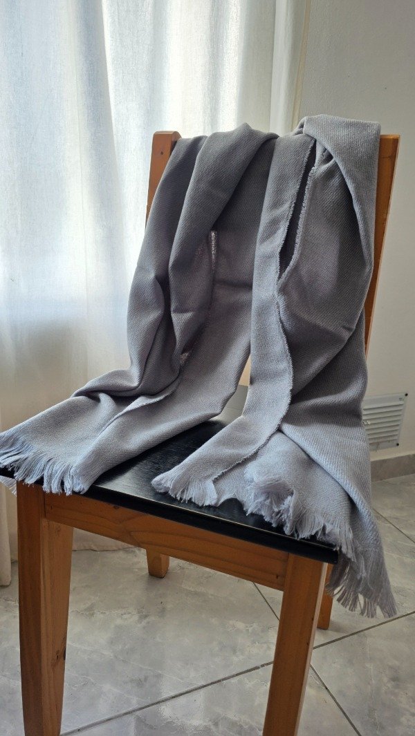 Producto - Ruana Lisa Gris