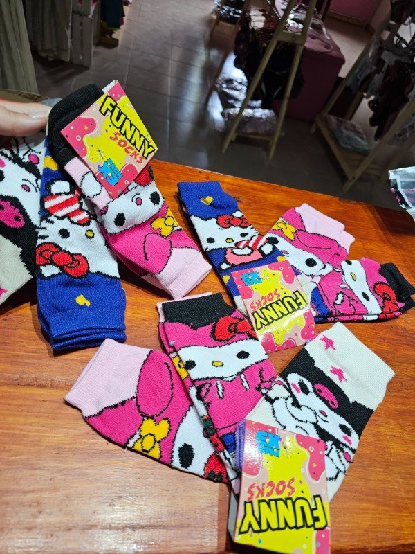 Producto - Soquetes KUROMI y KITTY infantiles x3 - 1