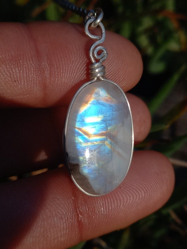 Producto - Piedra Luna Arcoiris mistico