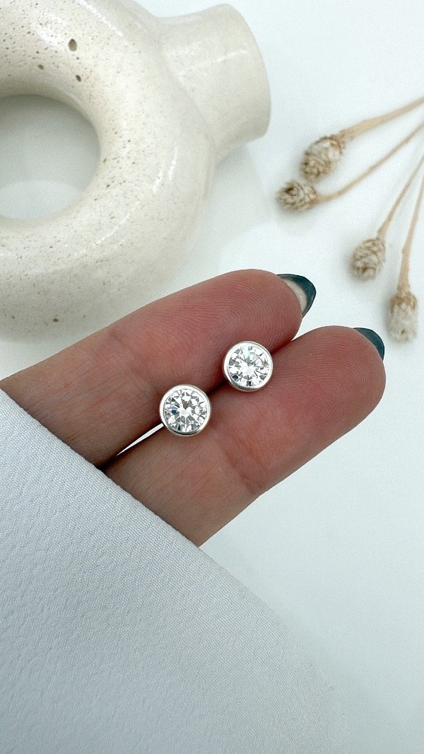 Producto - Pasantes circ cubic median P925