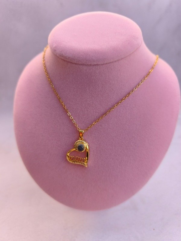 Producto - Collar Te Amo 100 idiomas Mamá dorado - 1